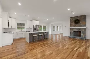 52 Curtis Rd, Bridgewater, CT 06752 - Photo 2