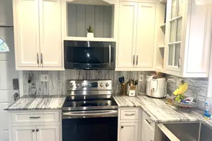 419 Huntington Rd, Stratford, CT 06614 - Photo 6