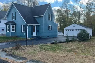 9 Bushnell Pl, Norwich, CT 06360 - Photo 2