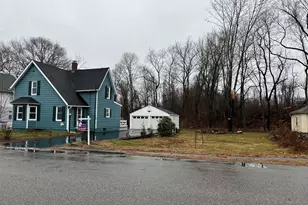 9 Bushnell Pl, Norwich, CT 06360 - Photo 1