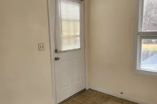 96 Portland Ave, Redding, CT 06896 - Photo 4