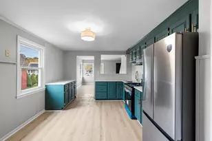 16 Greenway Pl, Meriden, CT 06451 - Photo 12