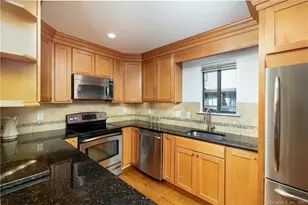 2289 Bedford St, Stamford, CT 06905 - Photo 8