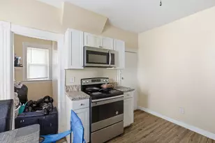 4 Deerfield Ave, Hartford, CT 06112 - Photo 18