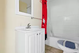 4 Deerfield Ave, Hartford, CT 06112 - Photo 18