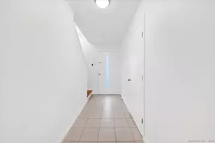 55 Cross St, Danbury, CT 06810 - Photo 20