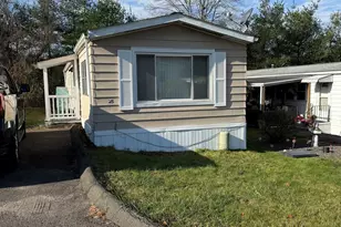 23 Thunderbird Dr, Naugatuck, CT 06770 - Photo 2