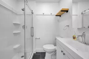 1070 Enfield St, Enfield, CT 06082 - Photo 18