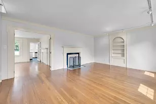 1070 Enfield St, Enfield, CT 06082 - Photo 12