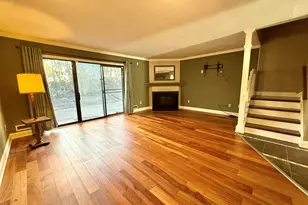 27 Country Walk, Shelton, CT 06484 - Photo 8