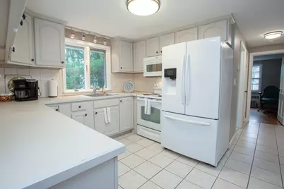 79 Prospect Street, Bloomfield, CT 06002 - Photo 10