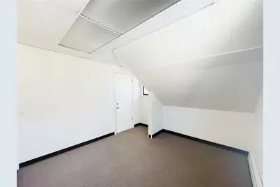 425 Montauk Avenue #3, New London, CT 06320 - Photo 2
