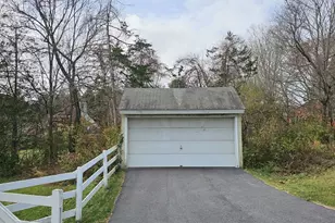 819 Main St N, Woodbury, CT 06798 - Photo 18