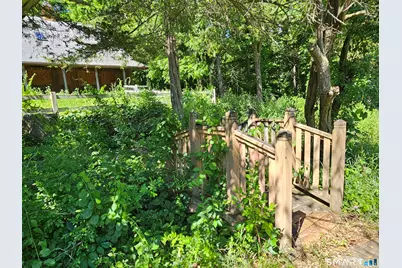 819 Main Street North, Woodbury, CT 06798 - Photo 18