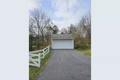 819 Main Street North, Woodbury, CT 06798 - Photo 16