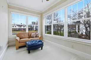 1975 Chapel St, New Haven, CT 06515 - Photo 10