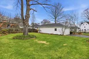 1975 Chapel St, New Haven, CT 06515 - Photo 28