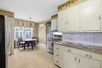 1975 Chapel Street, New Haven, CT 06515 - Photo 12