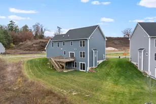 87 Cambridge Ct, Simsbury, CT 06070 - Photo 4