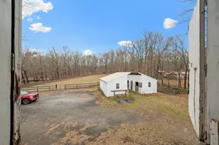 61 Pope Rd, Oxford, CT 06478 - Photo 4