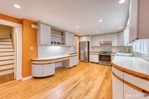 344 N Steele Rd, West Hartford, CT 06117 - Photo 6