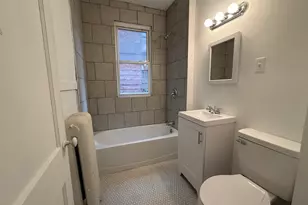 364 Woodland St, Hartford, CT 06112 - Photo 8