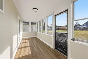 23 Woodlawn Ave, Enfield, CT 06082 - Photo 32