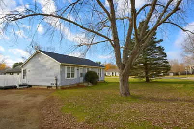 7 Shelby Circle, Killingly, CT 06241 - Photo 2