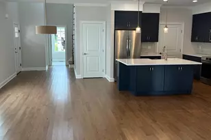 22 Village Cir, Guilford, CT 06437 - Photo 4