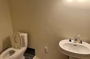 6 Rondy Ln, East Hartford, CT 06108 - Photo 28