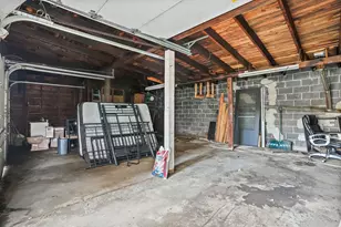 22 Knoll St, Waterbury, CT 06705 - Photo 32