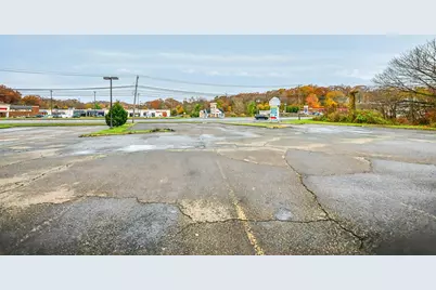 697 Foxon Road, East Haven, CT 06513 - Photo 2