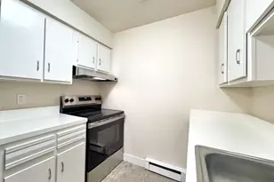 24 Ferris Ave, Norwalk, CT 06854 - Photo 2