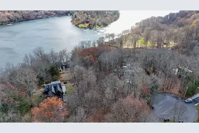 6 Candlewood Common, New Milford, CT 06776 - Photo 1