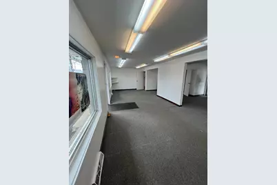 2586 Whitney Avenue, Hamden, CT 06518 - Photo 6