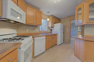 932 Long Cove Rd, Ledyard, CT 06335 - Photo 6