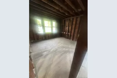 59 Mansfield Street, Hartford, CT 06154 - Photo 10