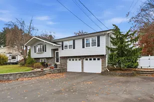 484 Jude Ln, Southington, CT 06489 - Photo 2