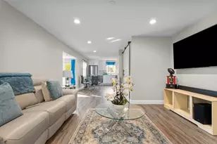 567 Roosevelt Dr, Oxford, CT 06478 - Photo 4