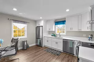 567 Roosevelt Dr, Oxford, CT 06478 - Photo 14