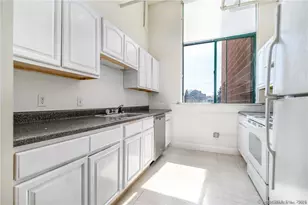 390 Charles St, Bridgeport, CT 06606 - Photo 8