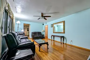 14 Stuart Dr, Danbury, CT 06811 - Photo 4