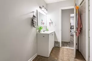 147 Enfield St, Hartford, CT 06112 - Photo 10