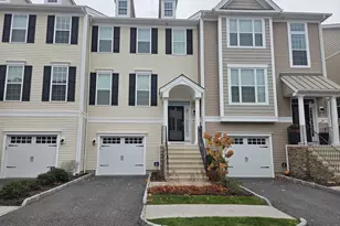 12 Putnam Ln, Danbury, CT 06810 - Photo 2