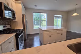 12 Putnam Ln, Danbury, CT 06810 - Photo 4