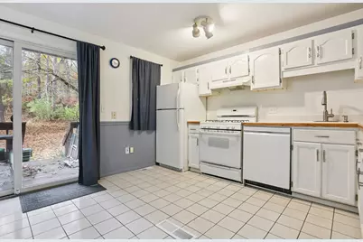 122 Towne House Road #122, Hamden, CT 06514 - Photo 6