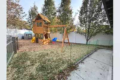 145 Honor Road, West Haven, CT 06516 - Photo 20