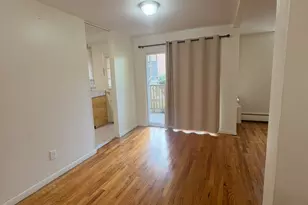 492 Fountain St, New Haven, CT 06515 - Photo 2