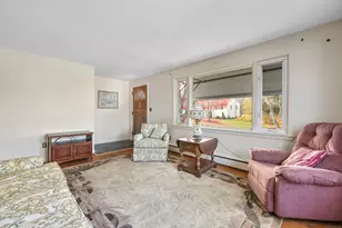 35 Pine St, Waterford, CT 06385 - Photo 6