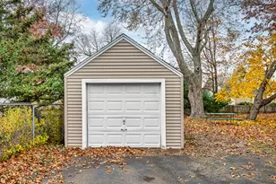 60 Deerfield Dr, Manchester, CT 06040 - Photo 4